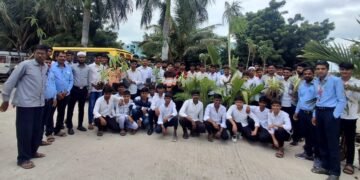 अपूर्वा तंत्रनिकेतनचा वृक्ष लागवड मोहिमेत सहभाग