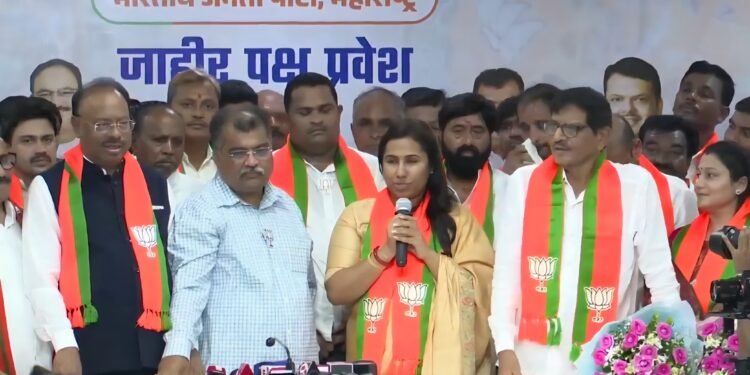 माजी मंत्री वरपुडकर भाजपात दाखल