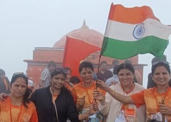 परभणीतील पाच महिलांनी सर केले कळसुबाई शिखर