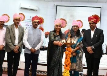 लोककल्याणकारी योजनांची प्रभावी अंमलबजावणी करा