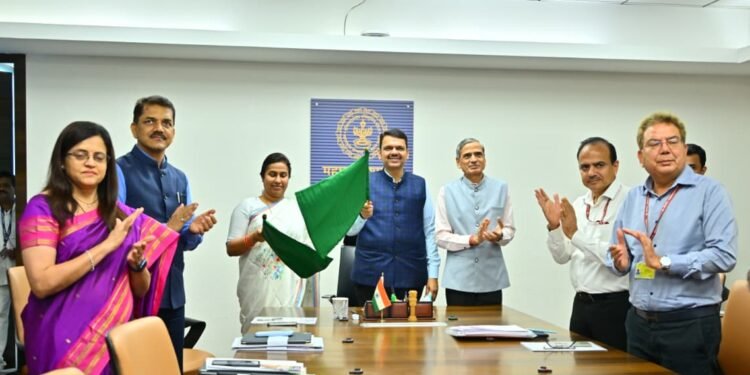 नांदेड - मुंबई 'वंदे भारत एक्सप्रेस' ने उघडले मराठवाड्याच्या समृद्धीचे द्वार : मुख्यमंत्री देवेंद्र फडणवीस