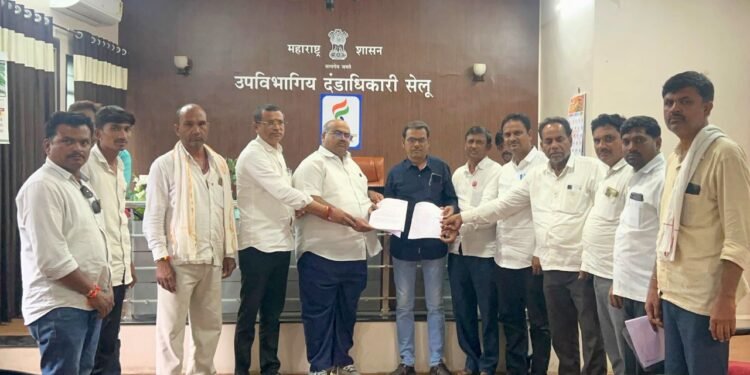 भूसंपादनाविरोधात सेलूमध्ये शेतकऱ्यांचे आमरण उपोषण