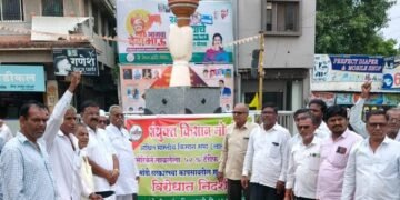 टॅरिफविरोधात किसान सभेचे सेलूत आंदोलन