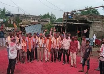 मराठा आरक्षण : आंदोलनाच्या यशाचा मोरेगाव येथे जल्लोष