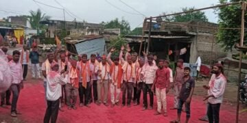 मराठा आरक्षण : आंदोलनाच्या यशाचा मोरेगाव येथे जल्लोष