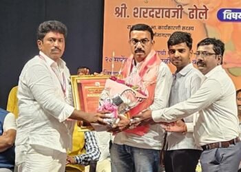 सतीश जाधव यांना समाजभूषण पुरस्कार
