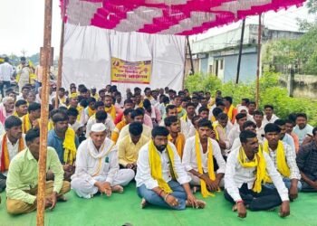 धनगर समाजाचा ‘ढोल बजाव’ चा इशारा