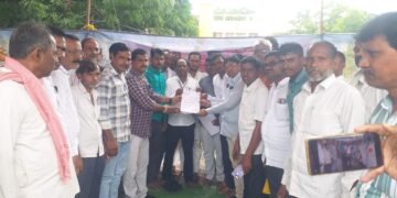 शेतकऱ्यांच्या खात्यात तत्काळ अनुदान जमा करा