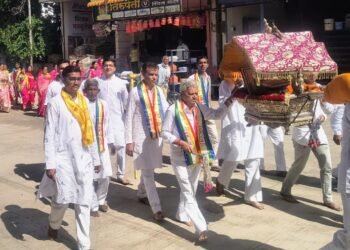 दक्षलक्षण महोत्सवानिमित्त सेलूत शोभायात्रा