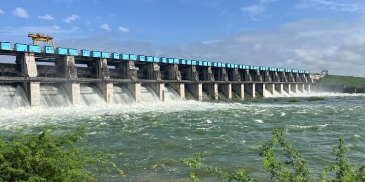 येलदरी, निम्न दुधनातून मोठा विसर्ग