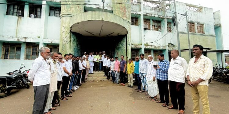 सेलू तालुक्यात ओला दुष्काळ जाहीर करा