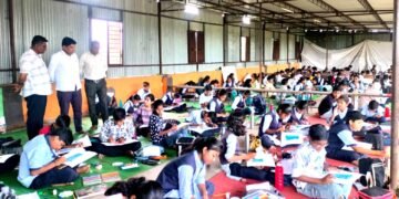 आहेरबोरगावात चित्रकला परीक्षा सुरू
