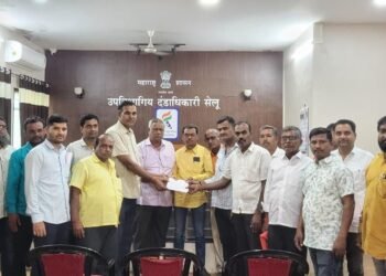 पिकविम्यापासून वंचित शेतकऱ्यांचा आक्रोश