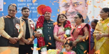 प्रा.किरण सोनटक्के यांच्या वाढदिवसानिमित्त १११ जणांचे रक्तदान