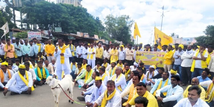 धनगर समाजाचा जिंतूरमध्ये रास्ता रोको