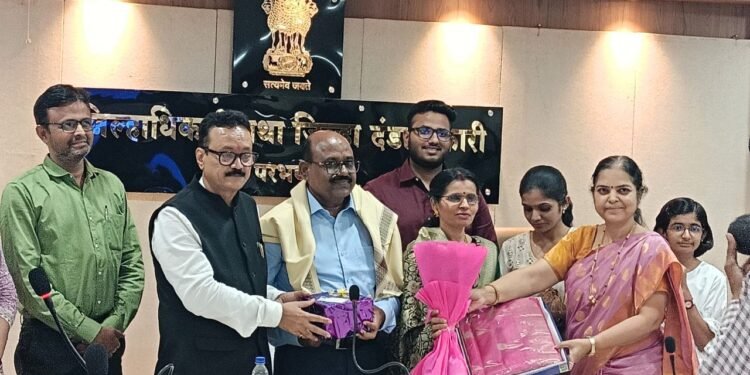 लेखाधिकारी वैजनाथ जाधव यांचा सेवागौरव