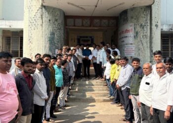चिमुकलीवरील अत्याचाराचा सेलूत निषेध