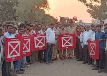 योगेश्वरी शुगर्सच्या वाहनांना रिफ्लेक्टर