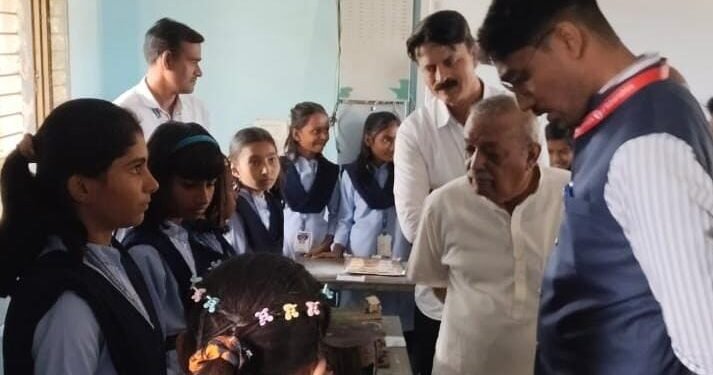 विज्ञान प्रदर्शनातून कल्पनाशक्तीला चालना