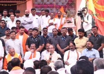 दगाबाज सरकारचा पंचनामा करा
