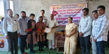 श्रीराम प्रतिष्ठानची विज्ञान प्रदर्शनात चमकदार कामगिरी