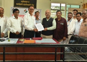 शिक्षकांना बीएलओ कामातून मुक्त करा