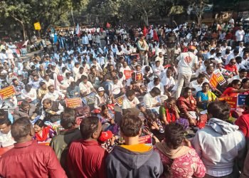 कार्यरत शिक्षकांना टीईटीतून वगळा; जुनी पेन्शन लागू करा