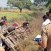 क्रुझरच्या अपघातात १३ वर्‍हाडी जखमी