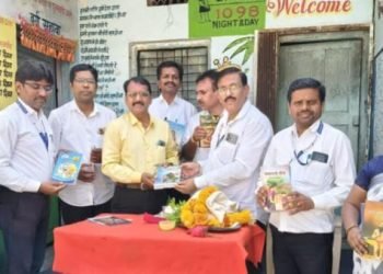 तीन शाळांना ग्रंथभेट देऊन वाढदिवस साजरा