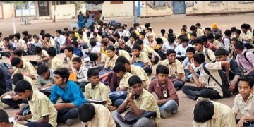 लघुनिबंध स्पर्धेला उत्स्फूर्त प्रतिसाद