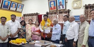राजकुमार सागर यांची नूतन विद्यालयास स्नेहभेट