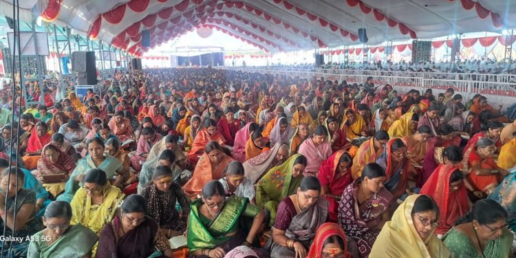 ज्ञानेश्वरी महापारायणात भाविकांचा विक्रमी सहभाग