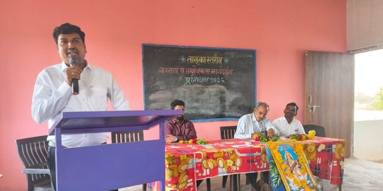 संरक्षणदलात करिअरच्या मोठ्या संधी : प्रा.रामेश्वर गटकळ
