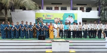ज्ञानसाधना प्रतिष्ठानमध्ये विज्ञान प्रदर्शनाला प्रतिसाद