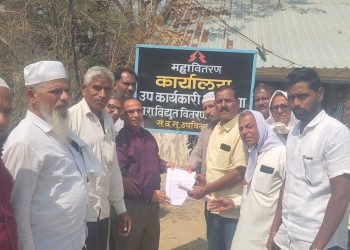 स्मार्ट मीटरसाठी कंत्राटदारांचा दबाव