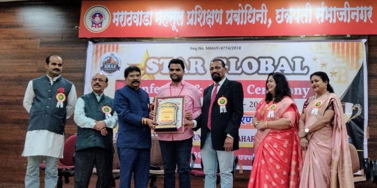 विठ्ठल अनमुलवाड यांना ‘ग्लोबल स्टार टीचर अवॉर्ड’