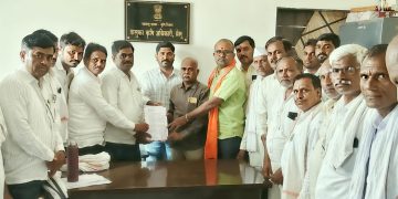 कृषी कार्यालयात ठिय्या आंदोलनाचा इशारा