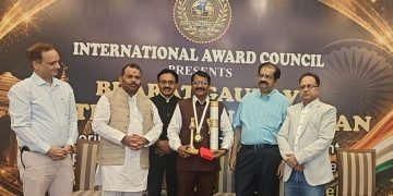डॉ.शिवाजी शिंदे यांना ‘भारत गौरव प्रतिभा रत्न’ पुरस्कार