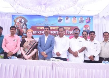 प्रशासन लोकाभिमुख व गतिमान करा