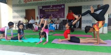 नूतन विद्यालयात योगासन प्रात्यक्षिके