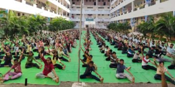 नियमित योगाभ्यासाने एकाग्रता वाढवावी