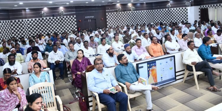 विशेष संक्षिप्त पुनरीक्षणासाठी अधिकारी-कर्मचाऱ्यांचे प्रशिक्षण
