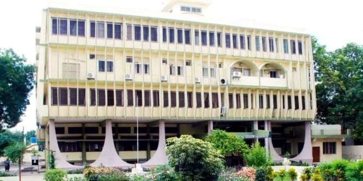 परभणी जिल्हा बँकेच्या २१ जागांसाठी १८२ अर्ज