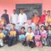 शारदा विद्यालयात शालेय साहित्य वाटप
