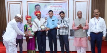 मुख्याध्यापक संतोष पाटील यांचे कार्य गौरवास्पद : प्राचार्य डॉ.शरद कुलकर्णी