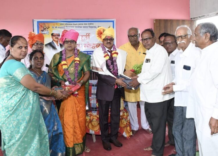 सेवागौरवानिमित्त शाळेसाठी ५० हजारांची देणगी