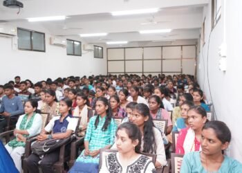 पोलीस पाल्य करिअर शिबिरास उत्स्फूर्त प्रतिसाद