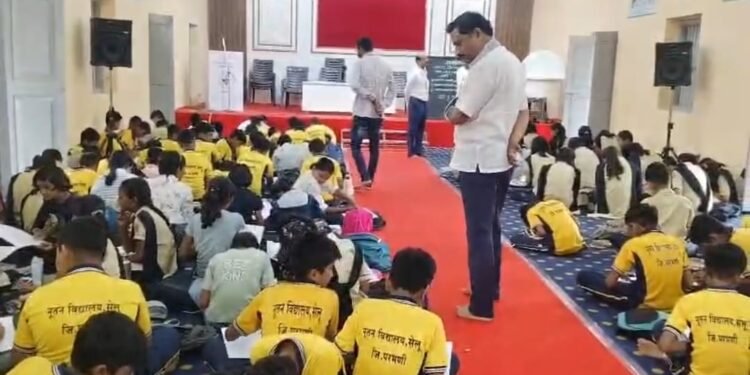 नूतन विद्यालयात शासकीय बालचित्रकला स्पर्धा उत्साहात