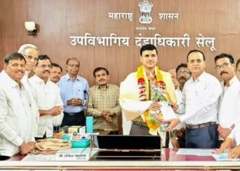 उपजिल्हाधिकारी शैलेश लाहोटी यांचा ग्राहक पंचायतीतर्फे सत्कार