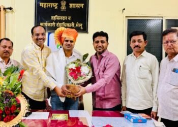उपजिल्हाधिकारी डॉ.शिवाजी मगर यांचा साईबाबा बँकेकडून सत्कार